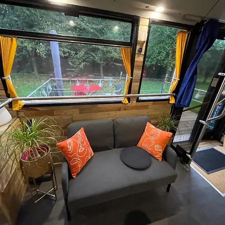 Camping Terminusbus Crevecoeur-le-Grand