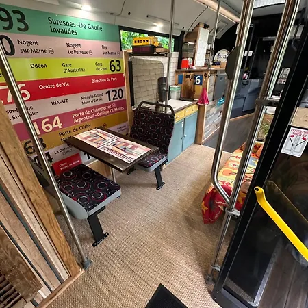 Terminusbus Camping